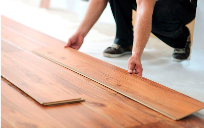 Укладка напольных покрытий